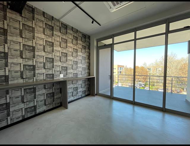 285M² OFFICE TO LET IN BRYANSTON